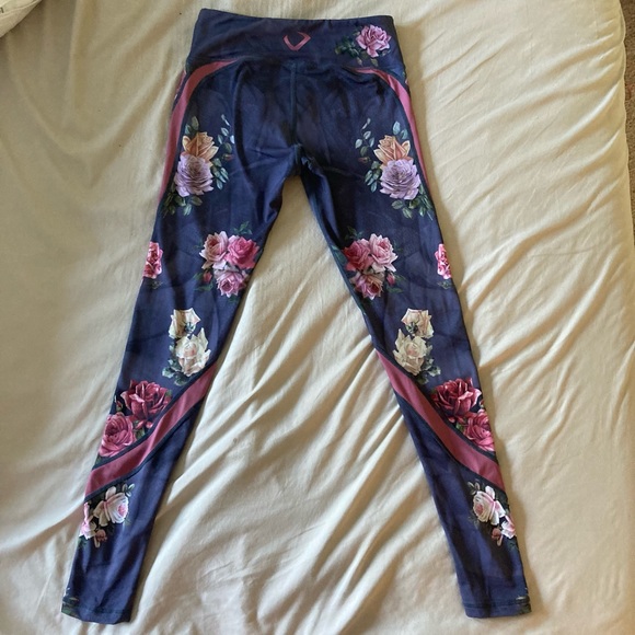 Violate the DressCode Floral Print Leggings - Picture 6 of 8